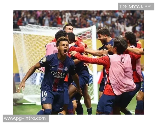 中超赛场惊现冷门巴黎圣日耳曼大胜拜仁引发全场狂欢